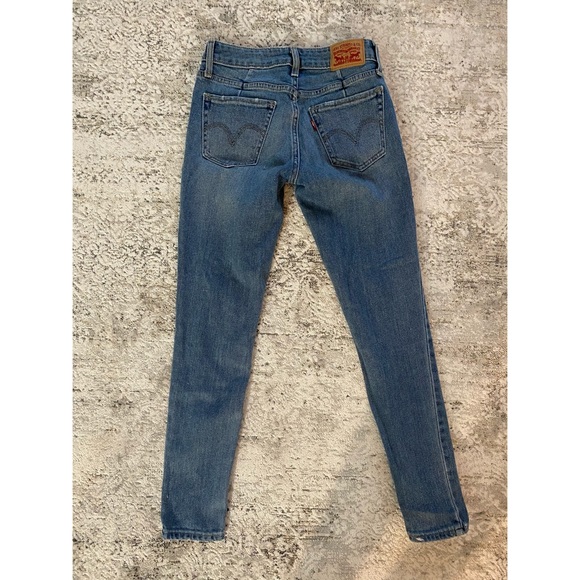 Levi’s - Picture 2 of 2